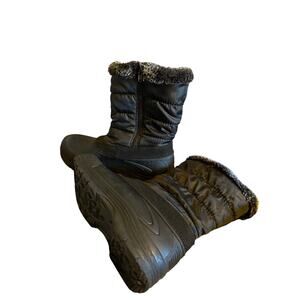 Snow Boots, Women Size 8, Zip on side, Preowned, Used 3 time Excellent Condition